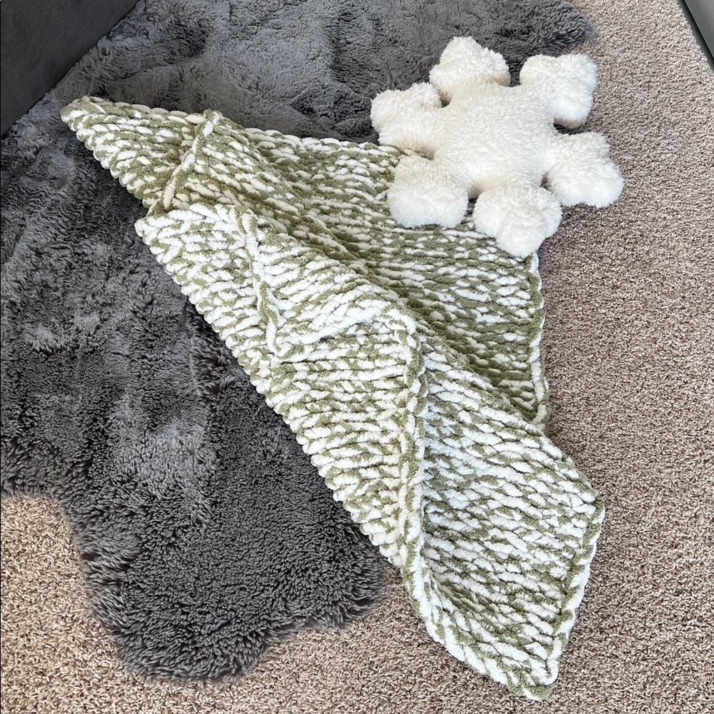 Cozy Sage Green and White Knitted Throw Blanket